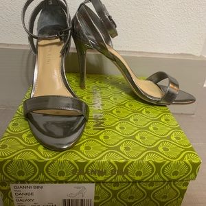 Gunmetal Silver Gianni Bini Heels